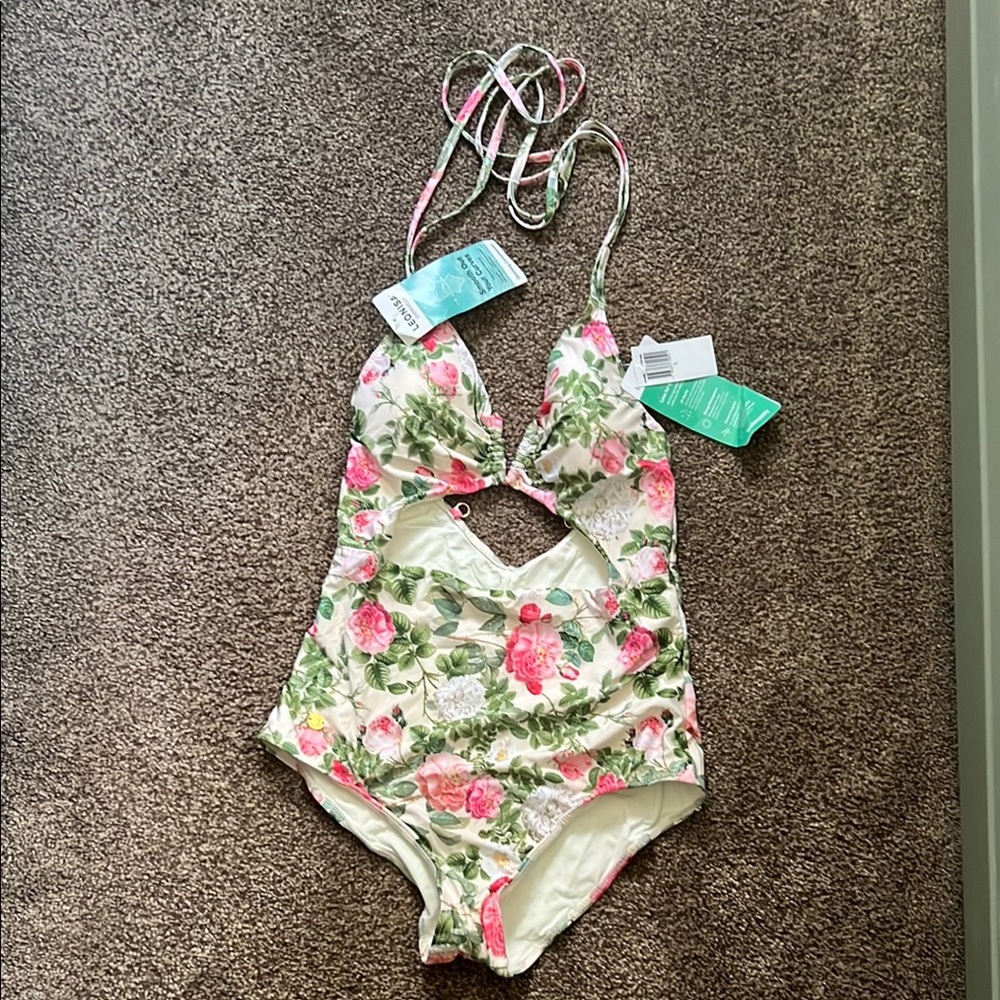 Leonisa One Piece Cut-out swimsuit